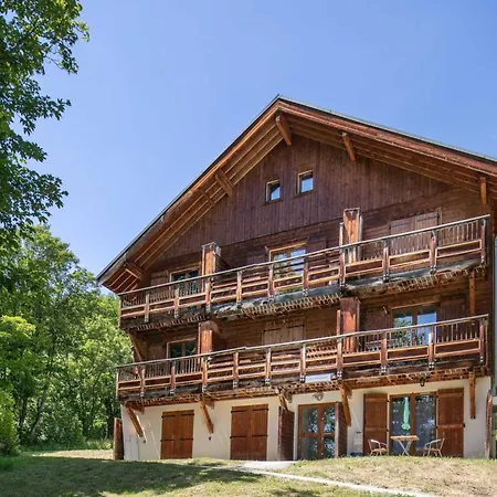 Apartment Les Grizzlis By Interhome